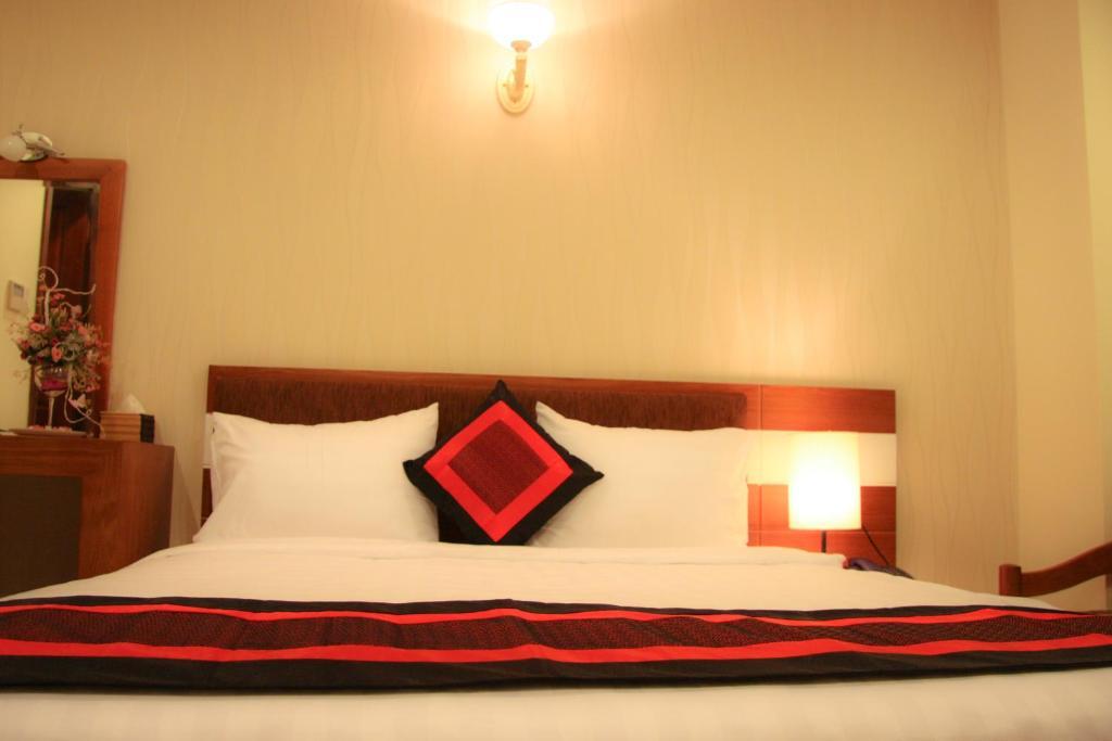 Valentine Hotel Saigon - Bui Vien Street Ho Chi Minh-staden Rum bild