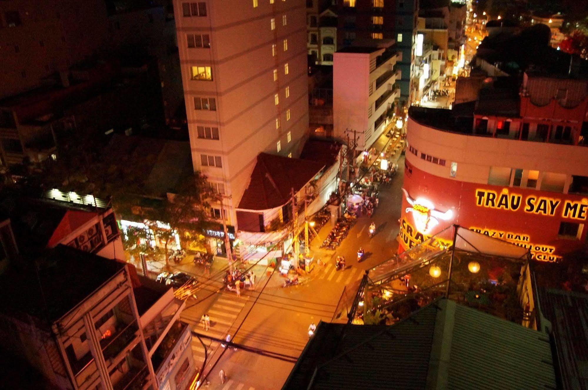 Valentine Hotel Saigon - Bui Vien Street Ho Chi Minh-staden Exteriör bild