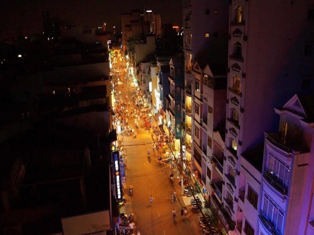Valentine Hotel Saigon - Bui Vien Street Ho Chi Minh-staden Exteriör bild
