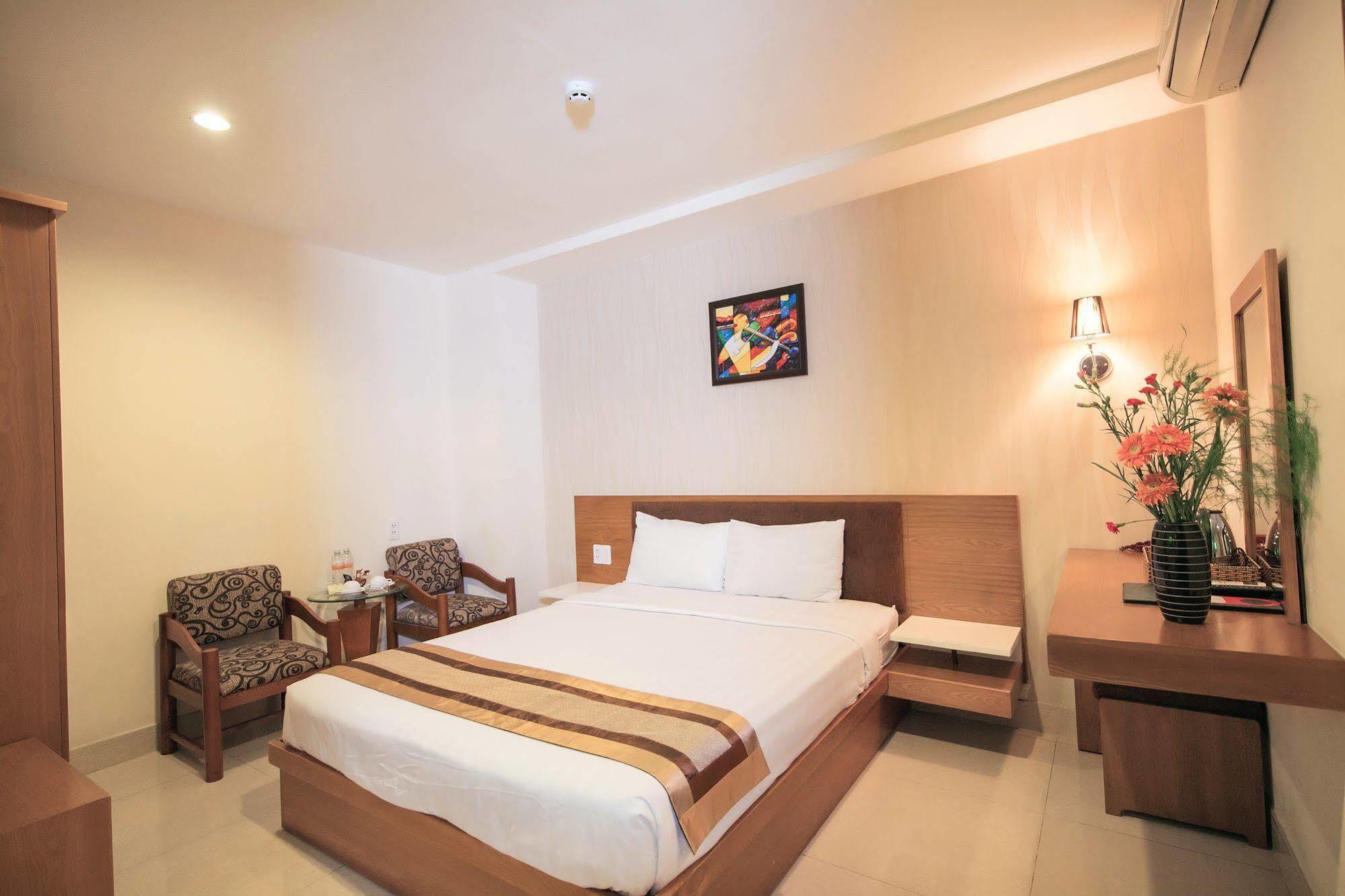 Valentine Hotel Saigon - Bui Vien Street Ho Chi Minh-staden Exteriör bild